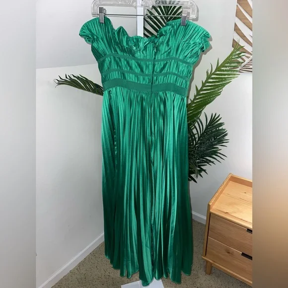AMUR Giada Dress, Green Satin‎ Pleated, Size 2 - Picture 3 of 7